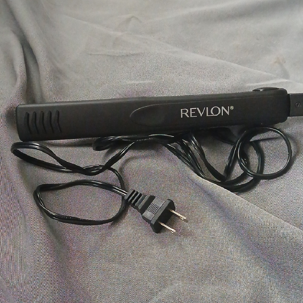 Revlon Hair straightener